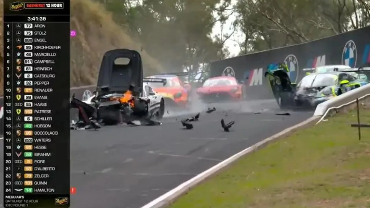 12 horas de Bathurst Video | Dramático accidente en Australia: incendio en pista y debate por la seguridad