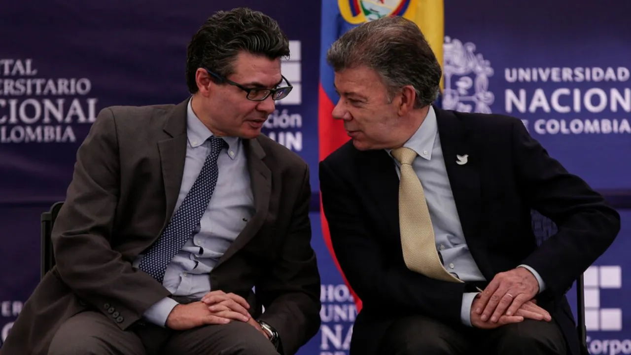 Alejandro Gaviria y Juan Manuel Santos