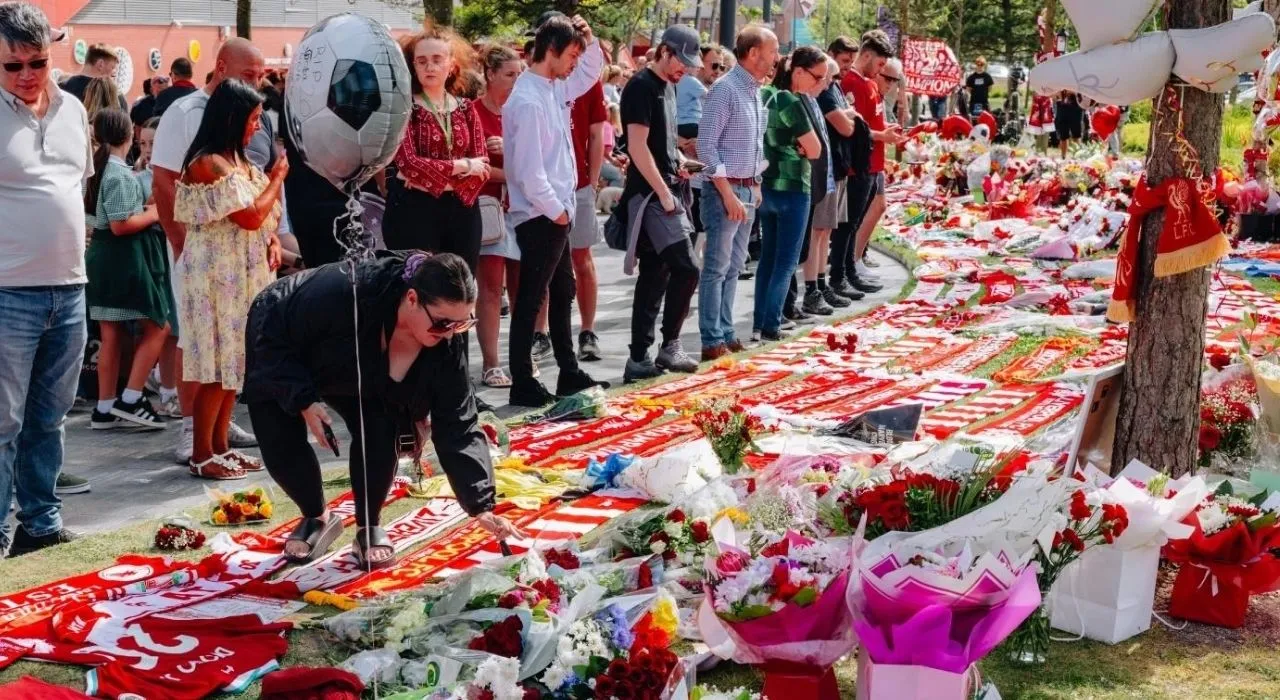 Homenajes en Anfield