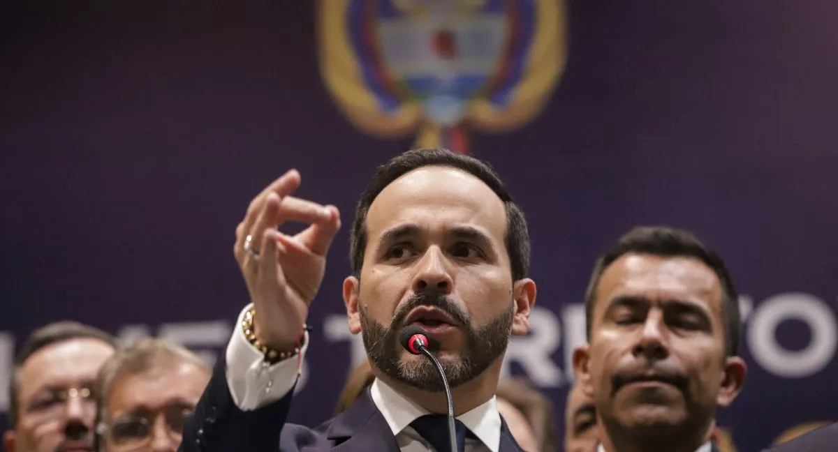 Abelardo De La Espriella Abelardo De La Espriella rechazó el atentado contra el peaje de Mondomo, en la vía Panamericana
