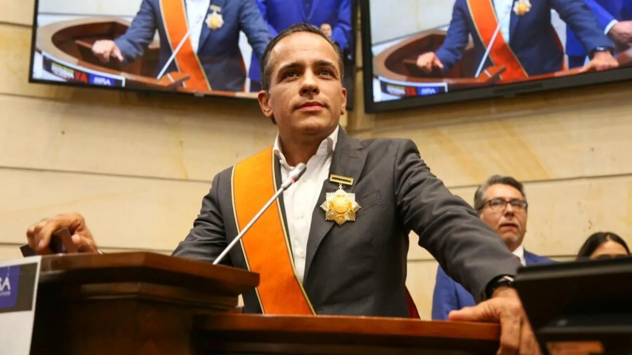 Alexander López y la restitución de su curul en el Senado Imagen principal