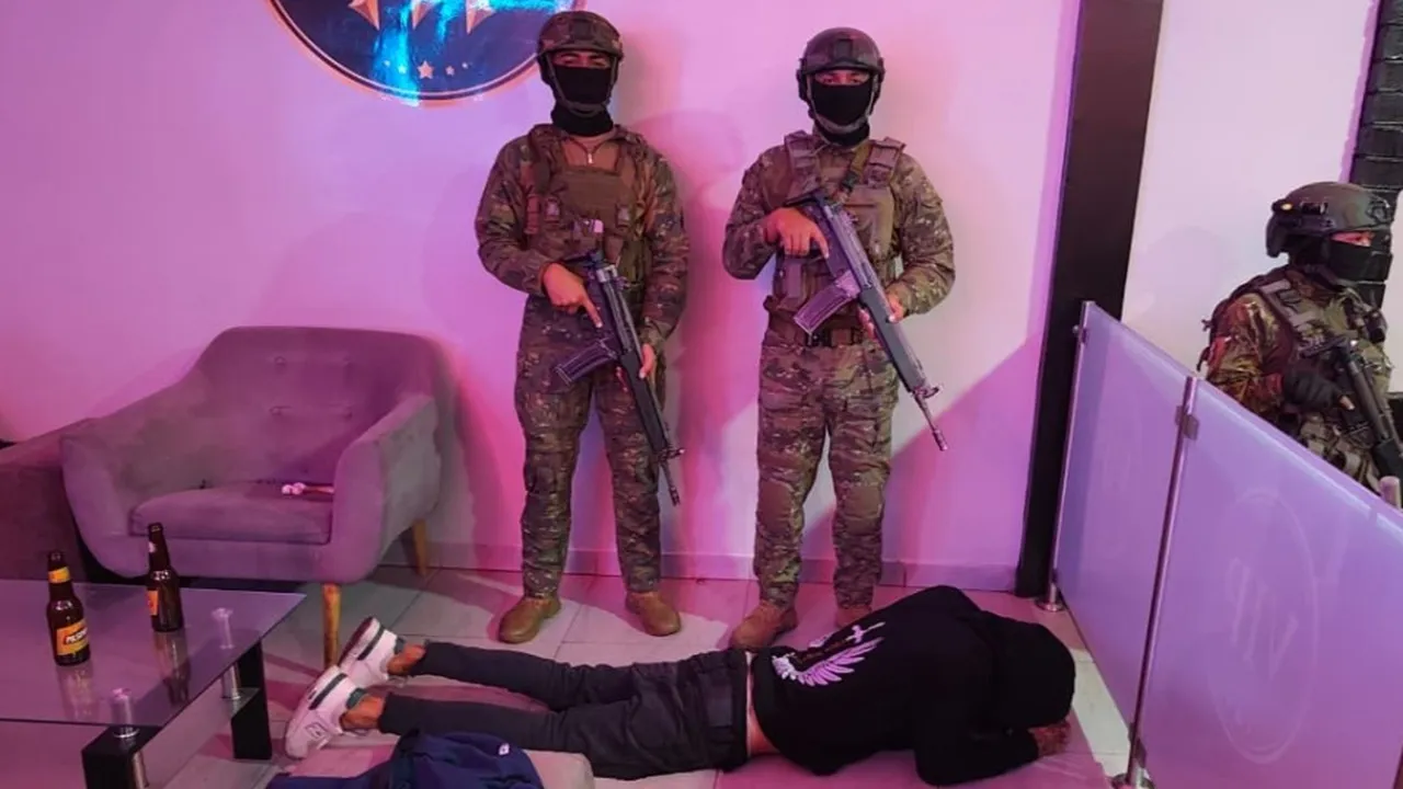 Conmoción en Quito: hallan un cuerpo decapitado en un puente, un colombiano el señalado Conmoción en Quito: hallan el cuerpo de un hombre decapitado en un puente, un colombiano el señalado