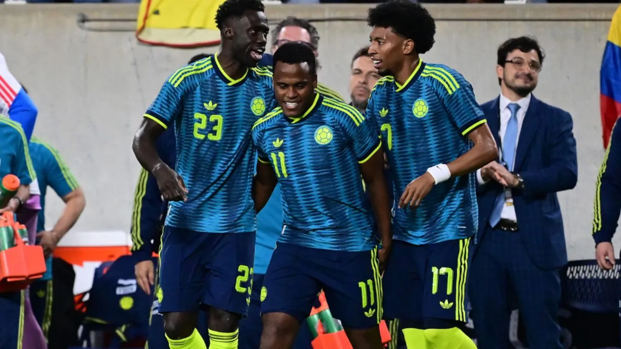 Alineación y titular de Colombia hoy contra Uzbekistán en Mundial 2026 Alineación confirmada de la Selección Colombia para el debut contra Uzbekistán en el Mundial 2026