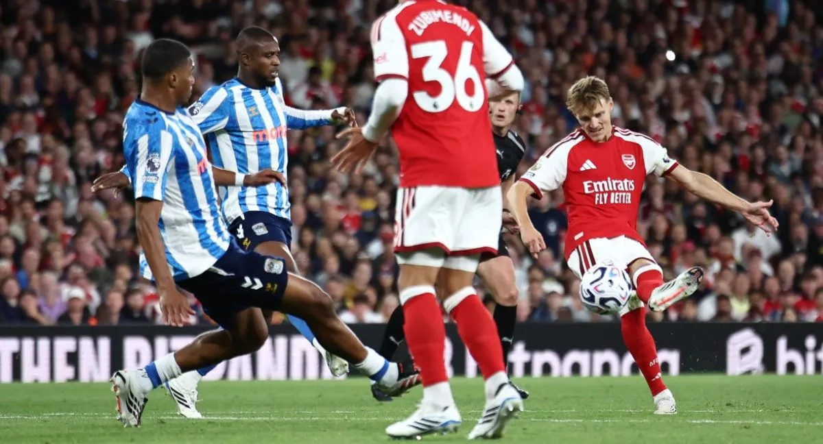 Arsenal se impuso 3-0 contra Coventry Arrancó la Premier League: Arsenal se impuso 3-0 contra el recién ascendido Coventry
