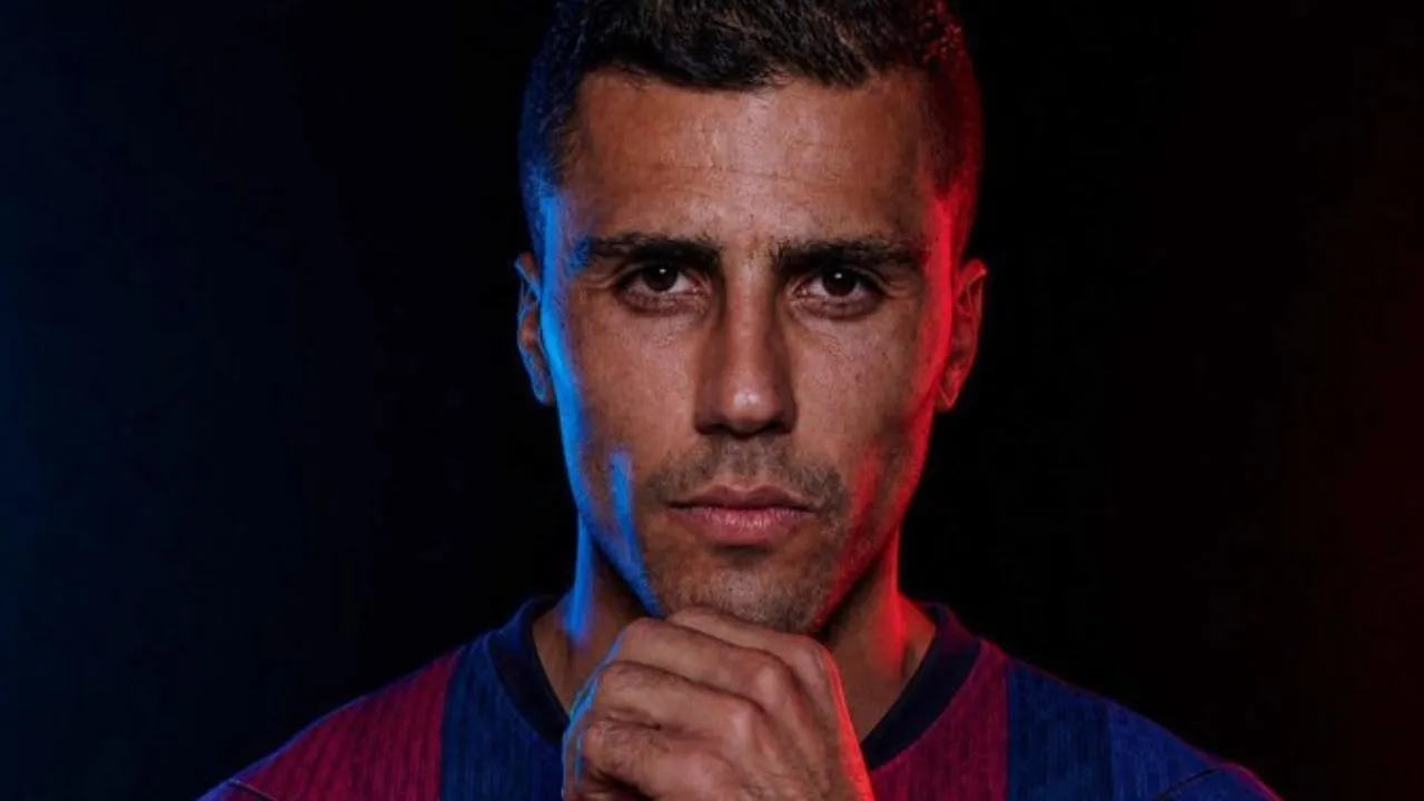 ¿Barcelona rompe mercado de fichajes? Fabrizio Romano destapa el acuerdo secreto por Rodri ¿Barcelona rompe el mercado de fichajes? Fabrizio Romano destapa el acuerdo secreto por Rodri