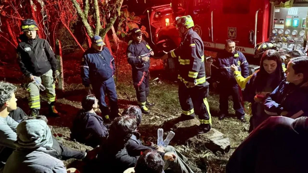 Bomberos Aparecieron: autoridades encontraron a los siete jóvenes extraviados en Monserrate