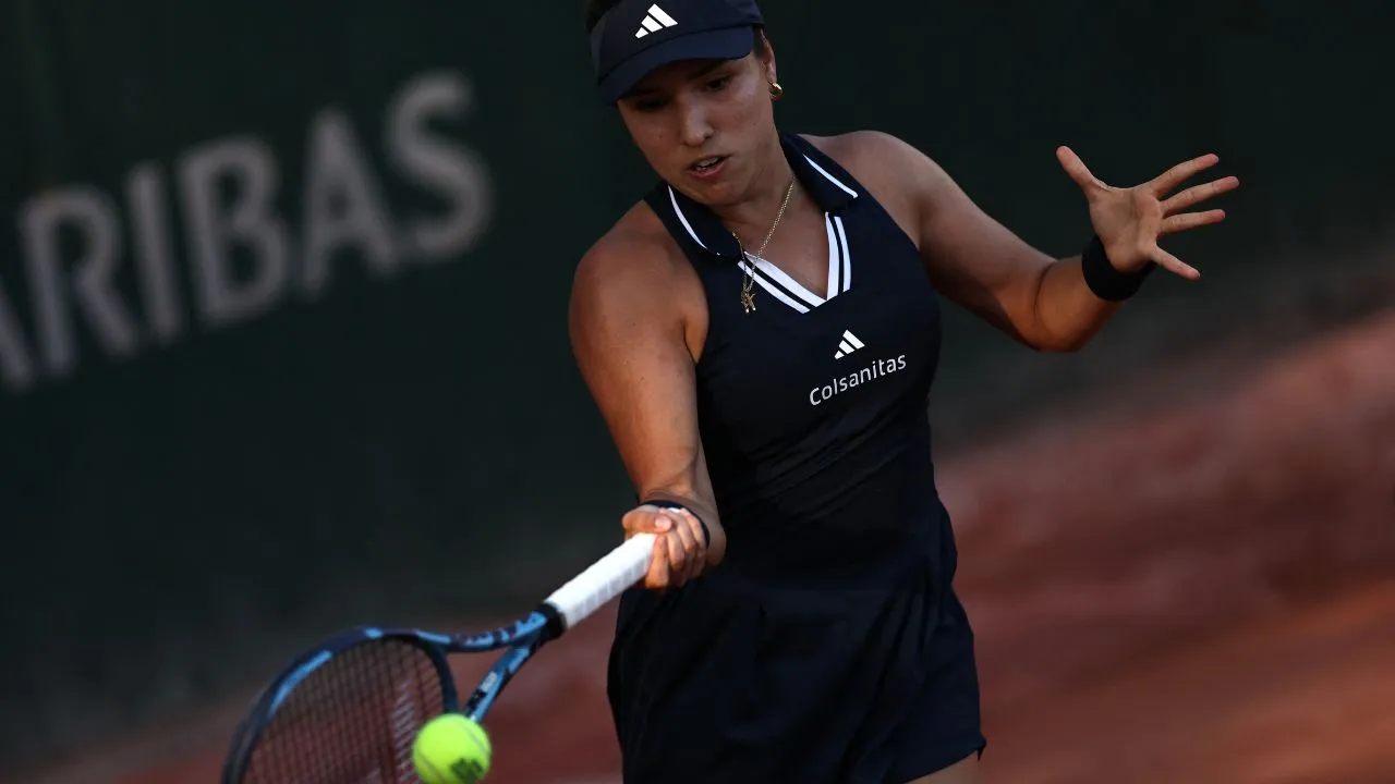 La tenista Camila Osorio superó por fin la segunda ronda en Roland Garros. Camila Osorio, brillante en Roland Garros: la millonada y puntos que aseguró