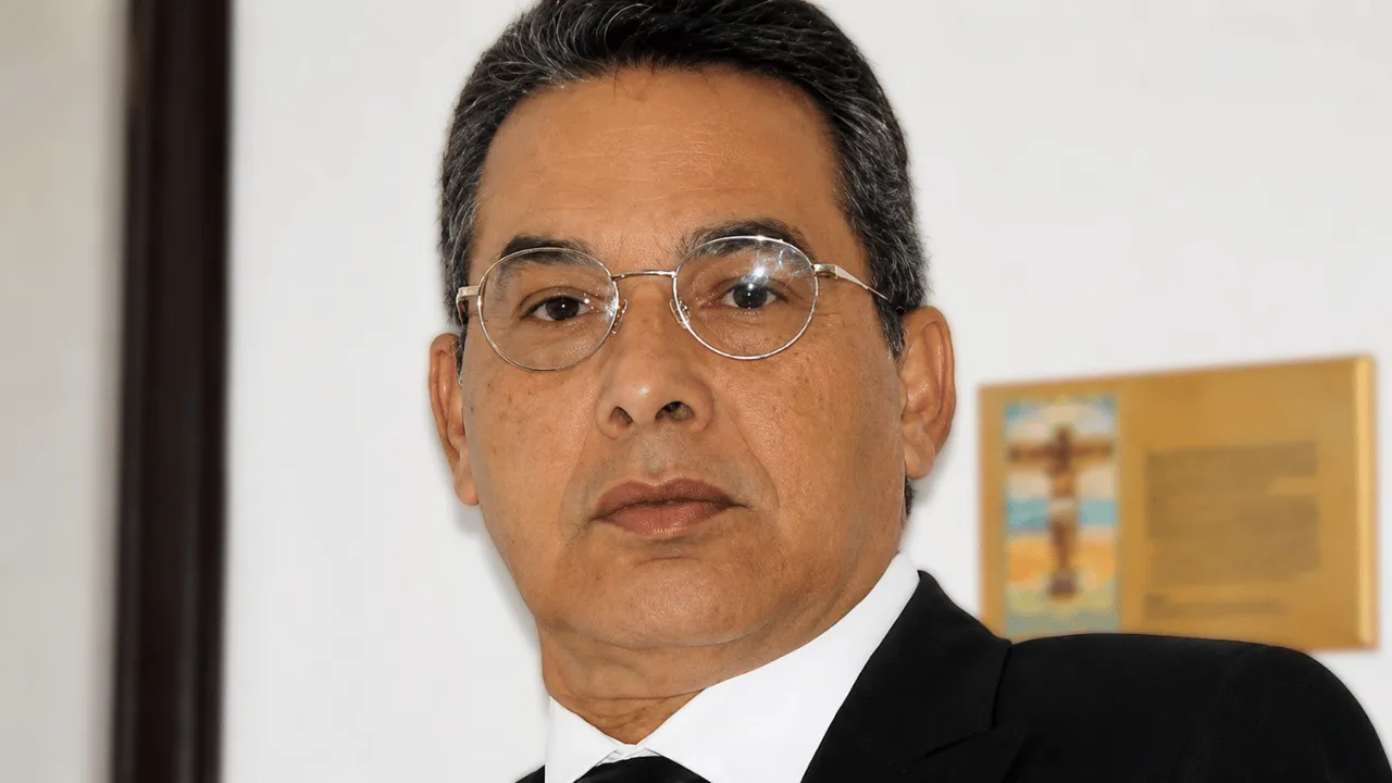 Capturan en Riohacha al exgobernador Hernando Deluque. Hernando Deluque, papá del senador Alfredo Deluque, capturado en Riohacha: esto es lo que se sabe