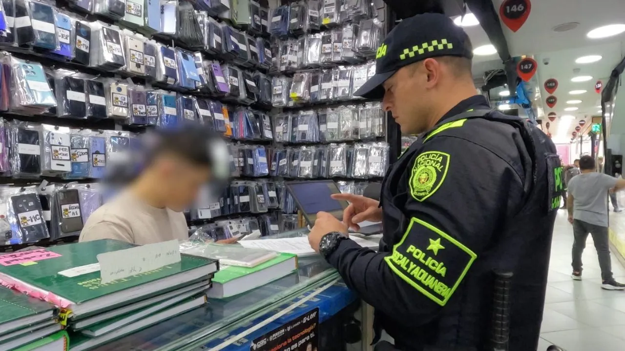 Celulares Perú Más de 100 celulares robados en Perú iban a ser vendidos en el centro de Bogotá