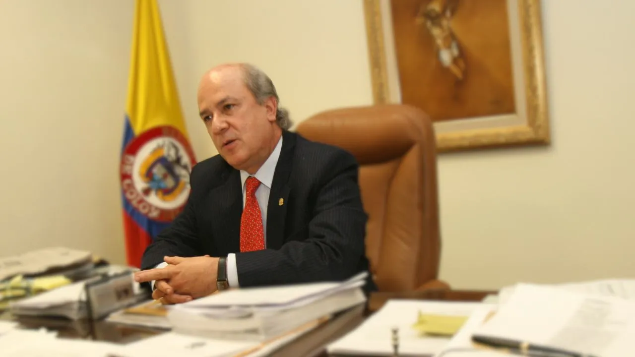 ¿Quién es César Julio Valencia, el hombre que no pudo llegar al gobierno Petro? ¿Quién es César Julio Valencia, el hombre que no pudo llegar al gobierno Petro?