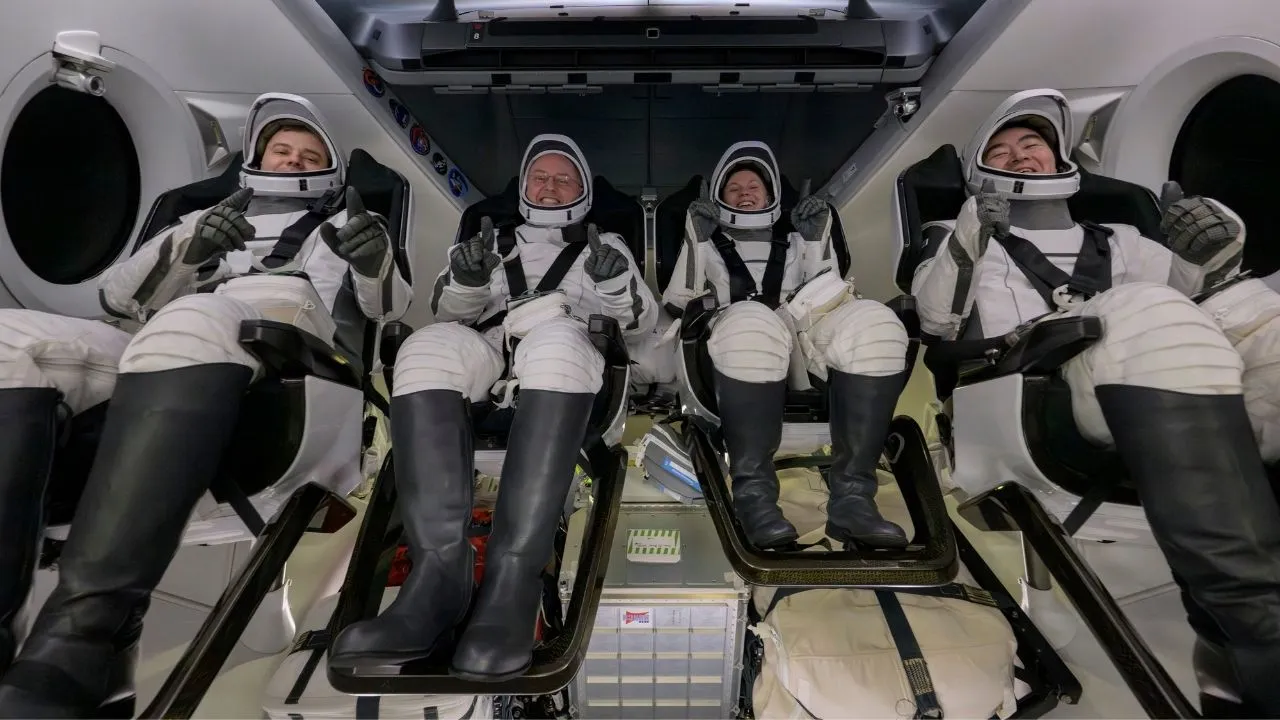 ¿Cómo fue el regreso a la Tierra de los astronautas de la misión Crew-11? Así fue el viaje de la misión Crew-11 de vuelta a la Tierra; sorprendentes imágenes del amerizaje