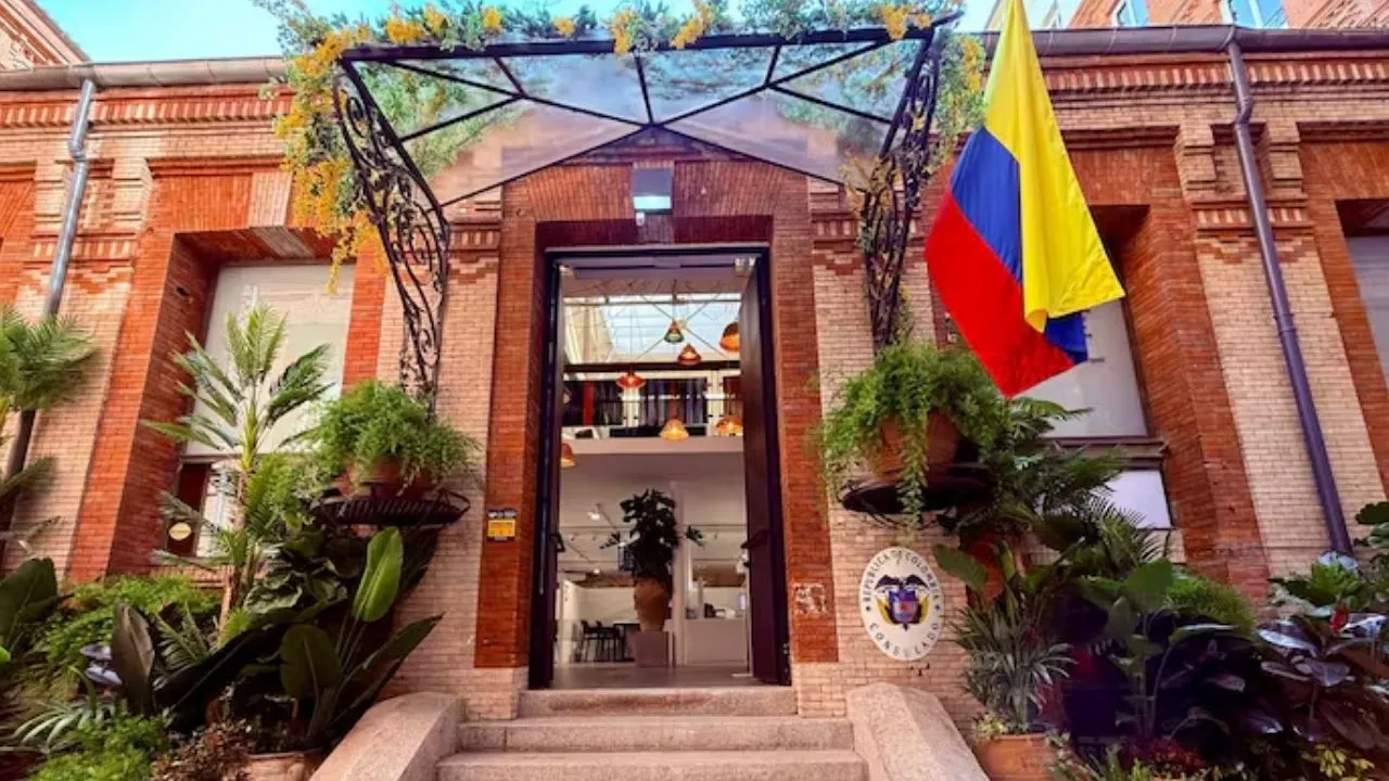 Consulado de Colombia en Madrid tendrá nueva sede Atención colombianos en Madrid: consulado suspende servicios por traslado y da nueva dirección