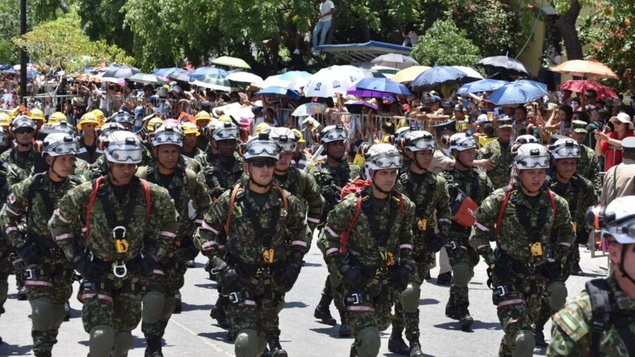 Desfile 20 de Julio 🔴 En vivo | Vea el desfile militar del 20 de julio y el último discurso de Gustavo Petro