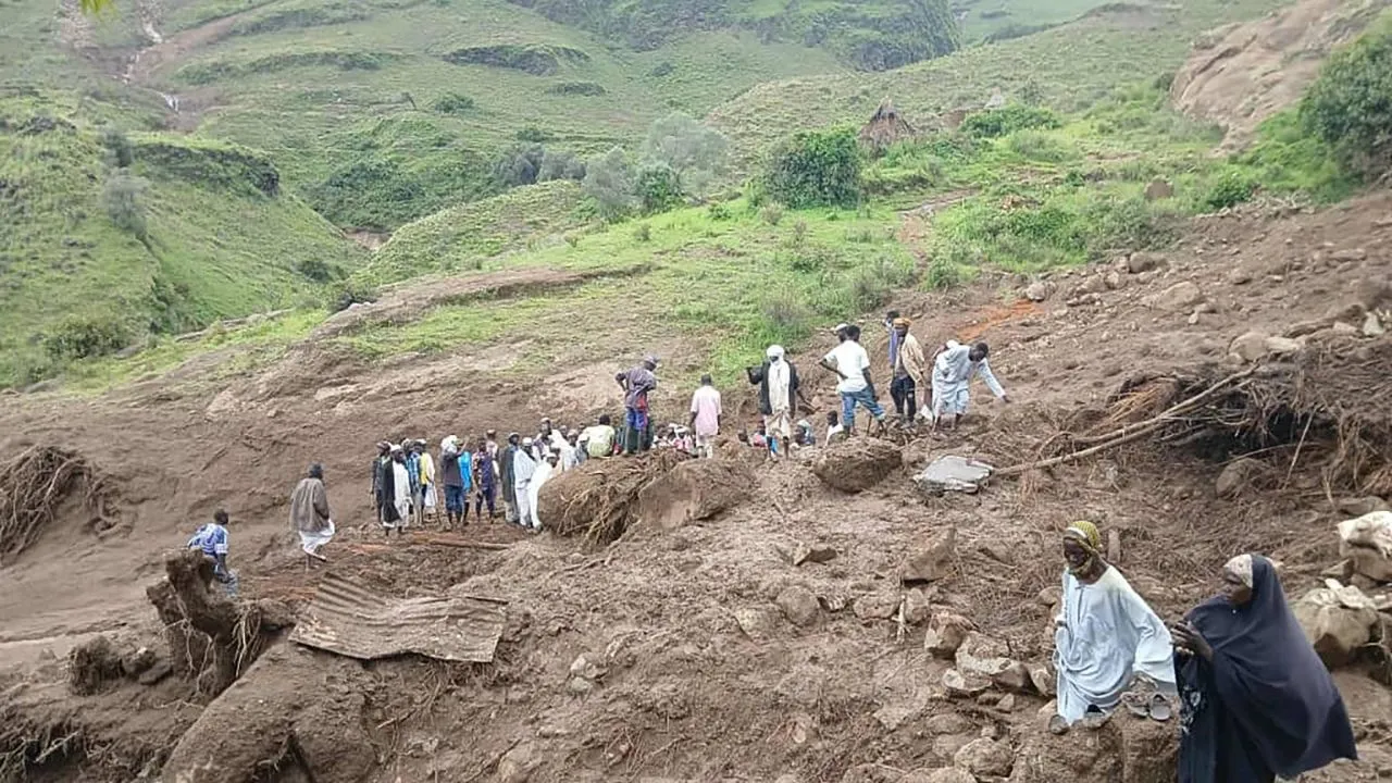 Deslizamiento de tierra en Sudán deja por lo menos 1.000 muertos Imagen principal