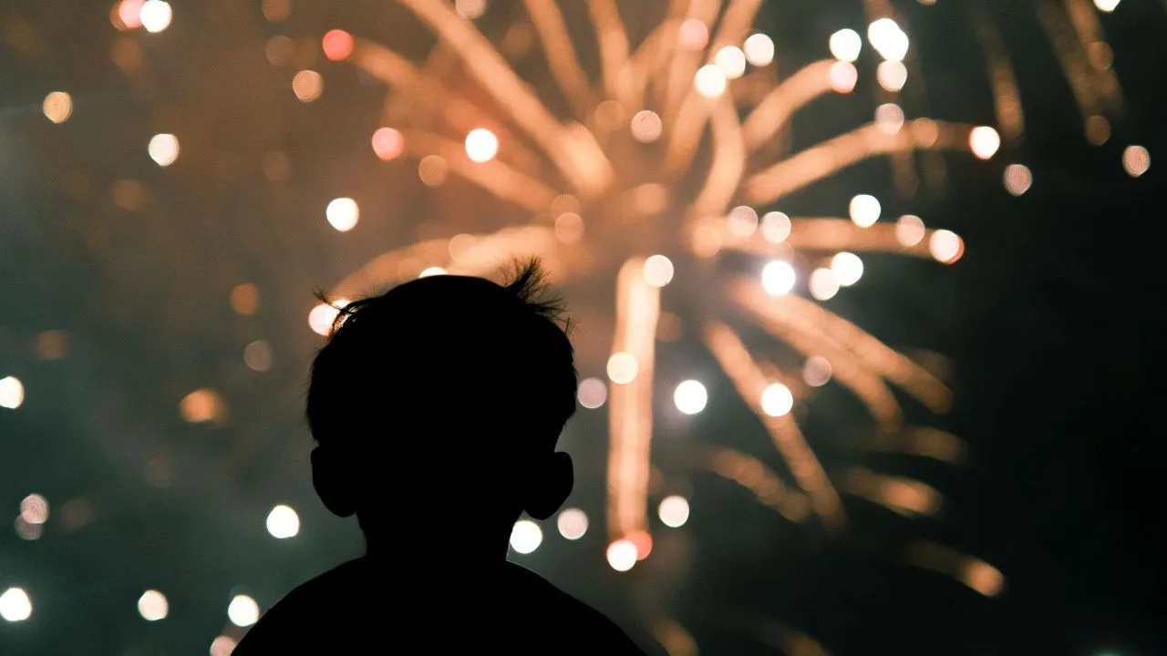 Diciembre enciende las alertas: suben los casos de lesiones por pólvora en Colombia