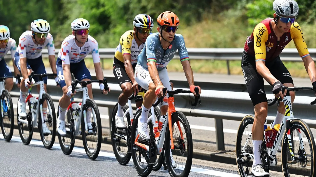Egan Bernal Tour de Francia 2026 | Egan sigue en la lucha por el Top-10 y Gaviria peleó: clasificaciones