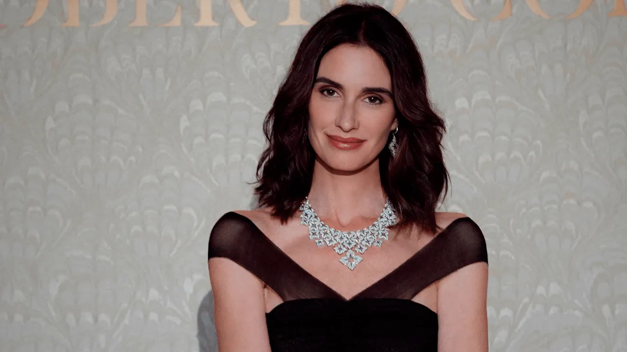 El cambio de look de Paz Vega a los 50. Paz Vega se despide de su melena con un corte radical: así se ve ahora la actriz sevillana