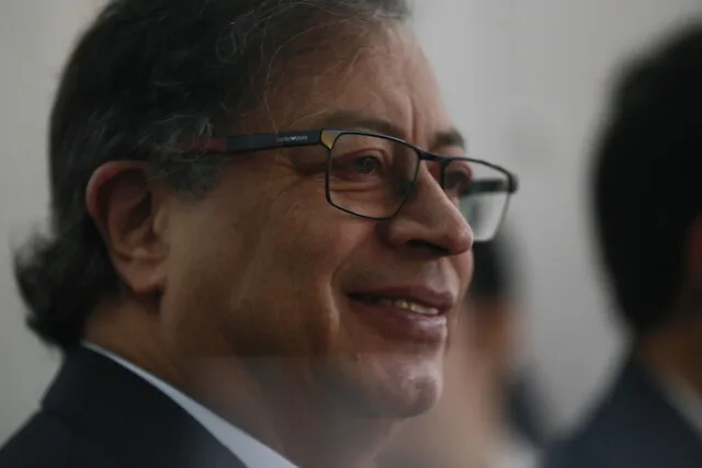 Petro afirma que le dará “otra oportunidad” a la CRC para que autorice su alocución