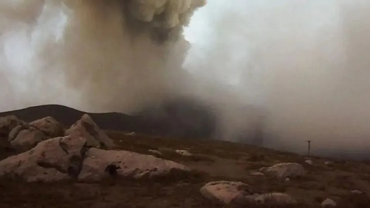 El volcán Puracé vuelve a inquietar al Cauca. El volcán Puracé vuelve a inquietar al Cauca por intensa caída de ceniza: esto dice el SGC