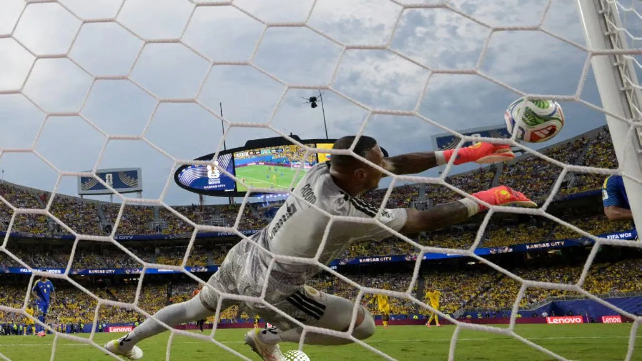 Eloy Room Eloy Room, el arquero emergente de Curazao que vuela como ‘Superman’ en el Mundial 2026