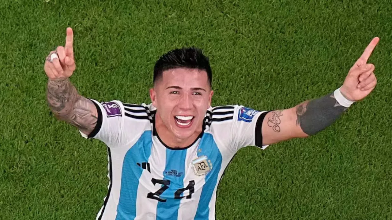 Enzo Fernández Video | Por las Malvinas: Fernández, sobre el final, sacó un martillazo para empatarle a Inglaterra