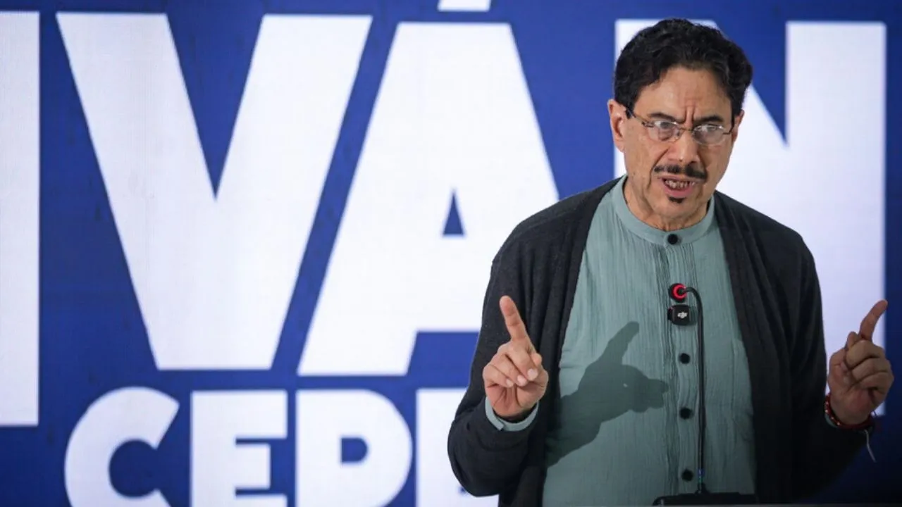 “Es un gobierno paramilitar", Cepeda lanza crítica a De la Espriella. “Llega un nuevo gobierno paramilitar”: Iván Cepeda critica el regreso del Esmad