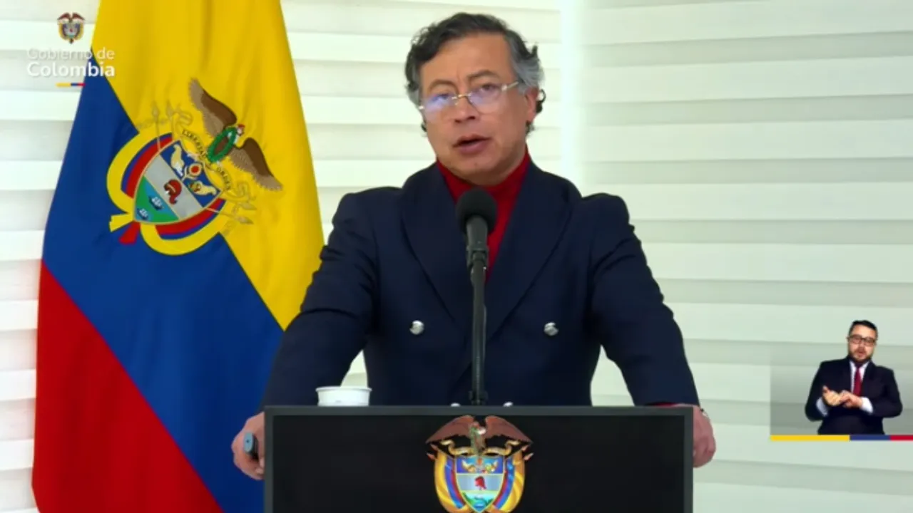 Esto dijo el Presidente Petro sobre el salario mínimo para 2026