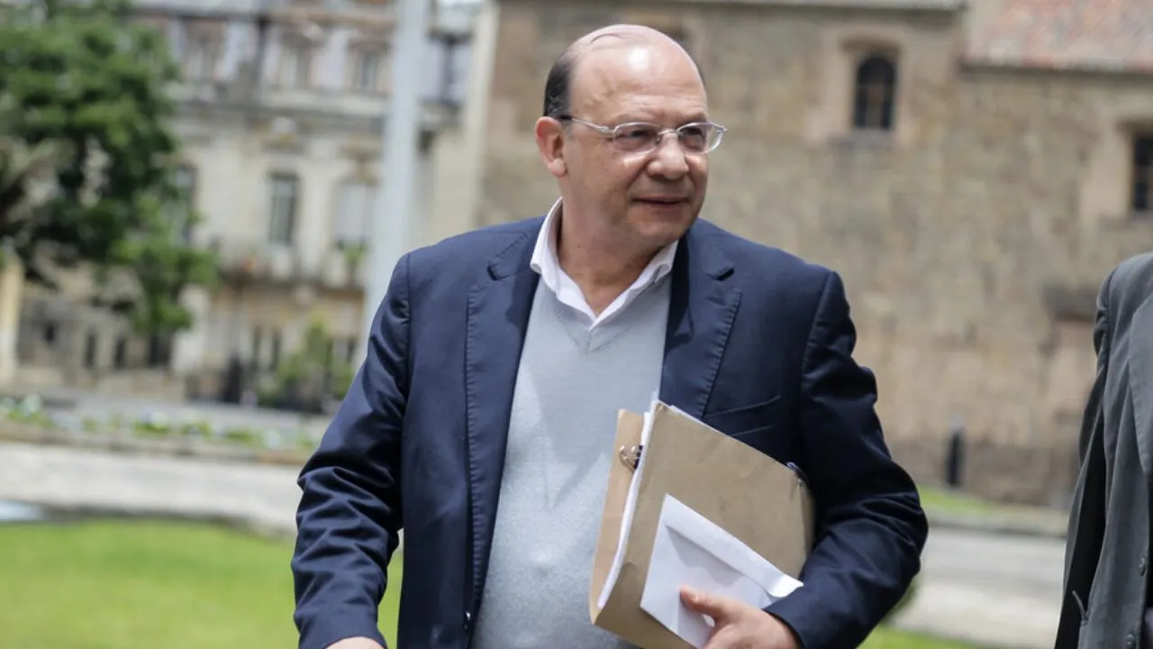 La estrategia del Minhacienda funcionó y pudo gastar más La estrategia del Minhacienda funcionó y pudo gastar más