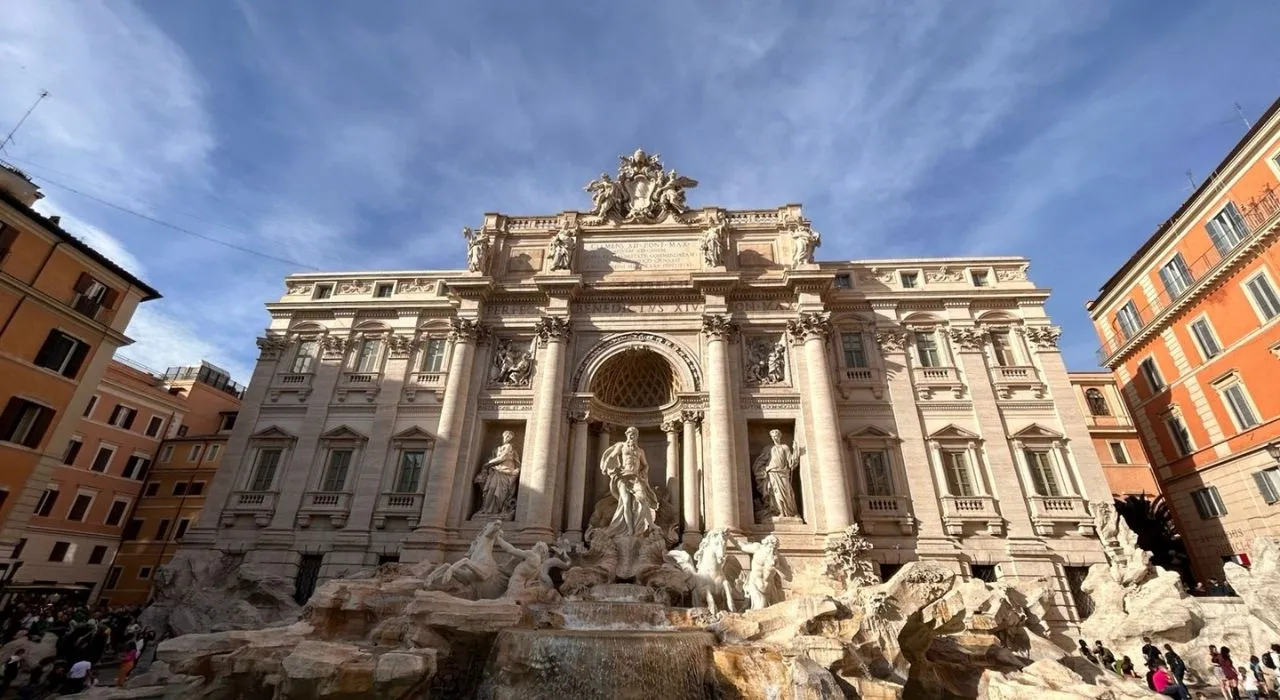 La Fontana di Trevi ya no será gratis: turistas a pagar para ver la emblemática fuente La Fontana di Trevi ya no será gratis: turistas a pagar para ver la emblemática fuente