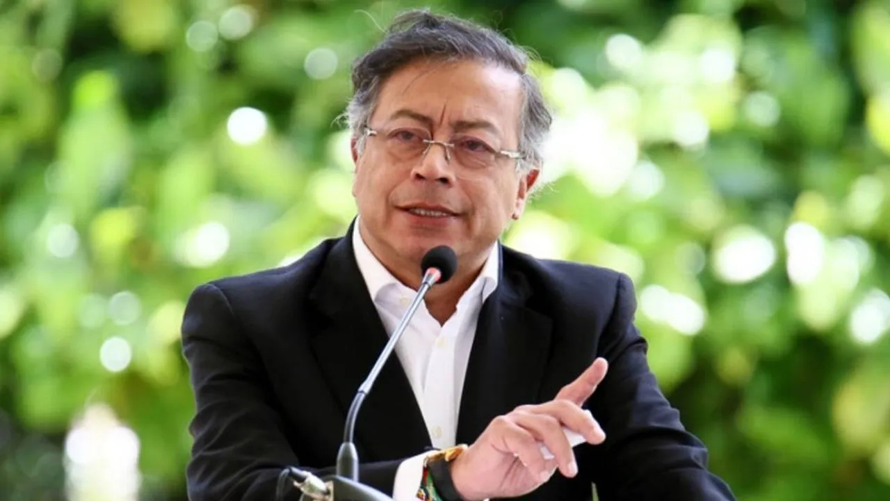 Gustavo Petro denuncia que Iván Mordisco soborna a oficiales para evadir su captura Gustavo Petro denuncia que Iván Mordisco soborna a oficiales para evadir su captura