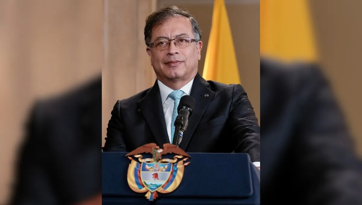 Gustavo Petro reapareció en redes tras dejar la presidencia y cuestionó al nuevo gobierno. "No aprendió la extrema derecha": el primer dardo de Petro tras dejar el poder