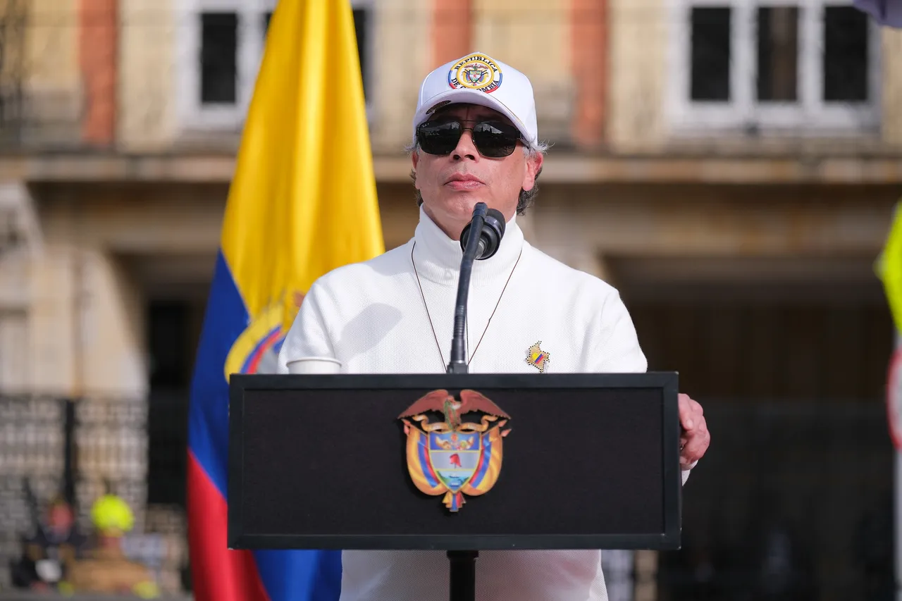 Gustavo Petro votó en Bogotá Elecciones 2026 | Gustavo Petro mostró nuevamente su voto y dijo: "no seré un viejo cansón"