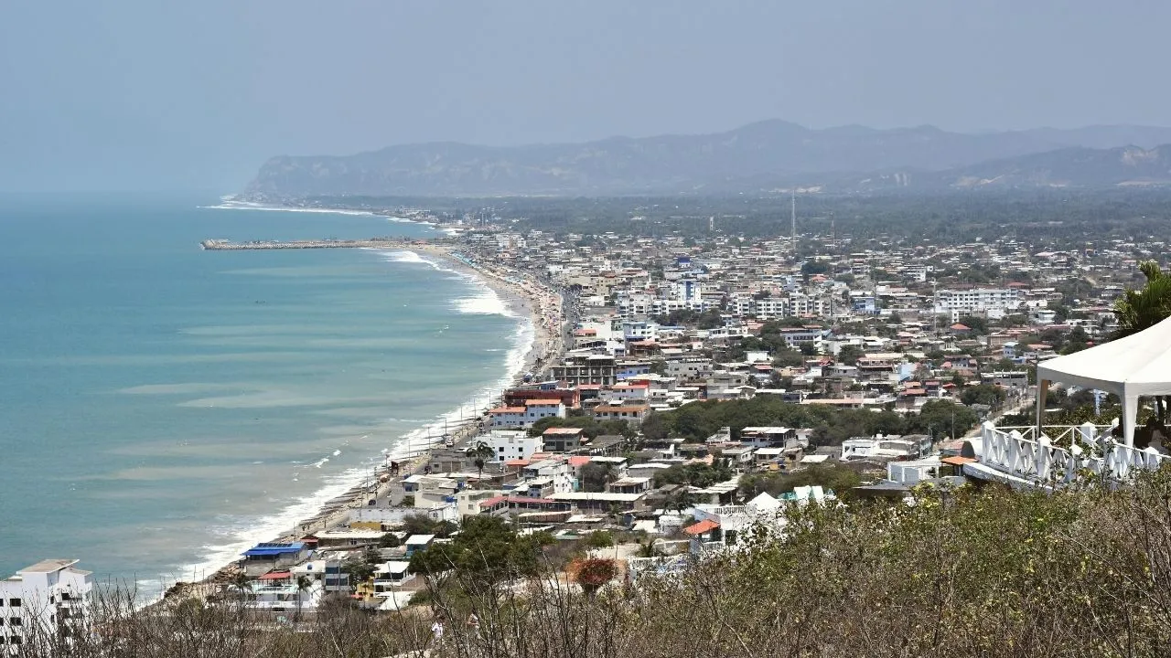 Hallan restos humanos en una playa de Ecuador: la violencia no cesa en el país Hallan restos humanos en una playa de Ecuador: la violencia no cesa en el país