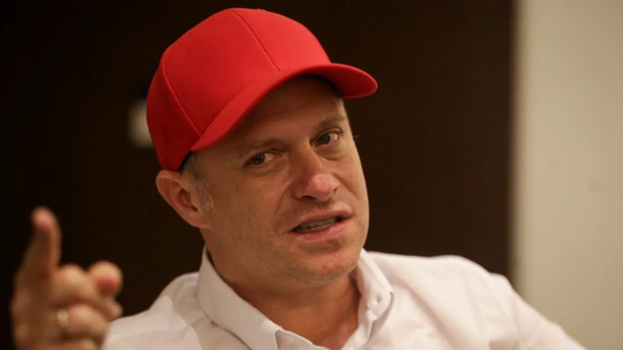 Héctor Olimpo, precandidato presidencial Imagen principal