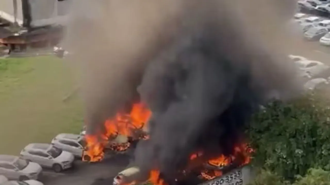 Helicópteros chocan en el aire en Río de Janeiro y provocan incendio. Pánico en Río de Janeiro: choque de dos helicópteros deja seis muertos y varios carros incendiados