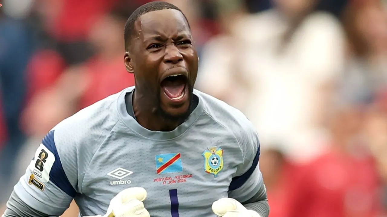 historia de Lionel Mpasi, el arquero de RD del Congo que es figura contra Colombia La historia de Lionel Mpasi, el arquero de RD del Congo que es figura contra Colombia en el Mundial