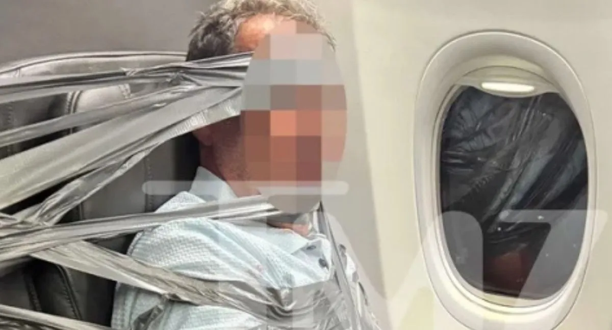 Hombre atado en vuelo de American Airlines Video | Con cinta adhesiva, así fue atado un pasajero en vuelvo en Estados Unidos: ¿por qué?