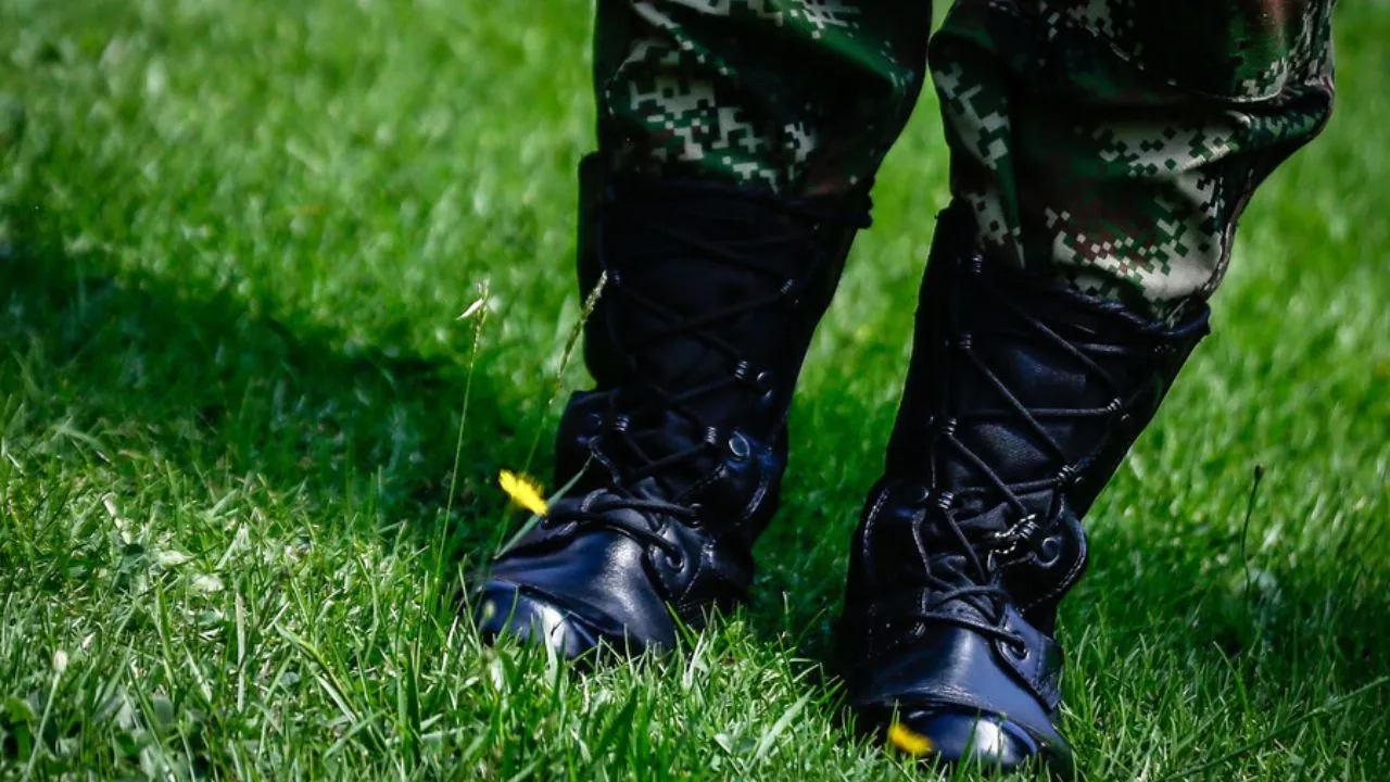 El general del Ejército que no se limitó al acoso sexual, también cometió injuria contra una mujer El general del Ejército que no se limitó al acoso sexual, también cometió injuria contra una mujer