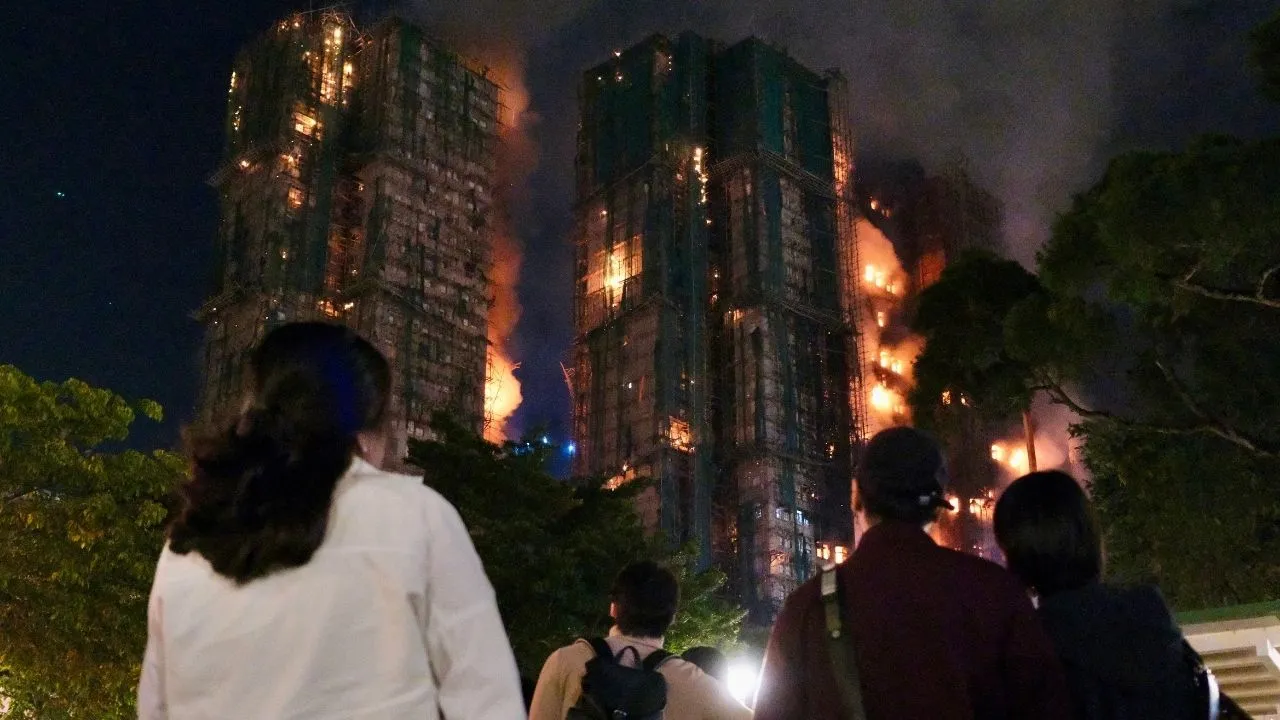 Lo que se sabe sobre el impresionante incendio en Hong Kong Lo que se sabe sobre el impresionante incendio en Hong Kong