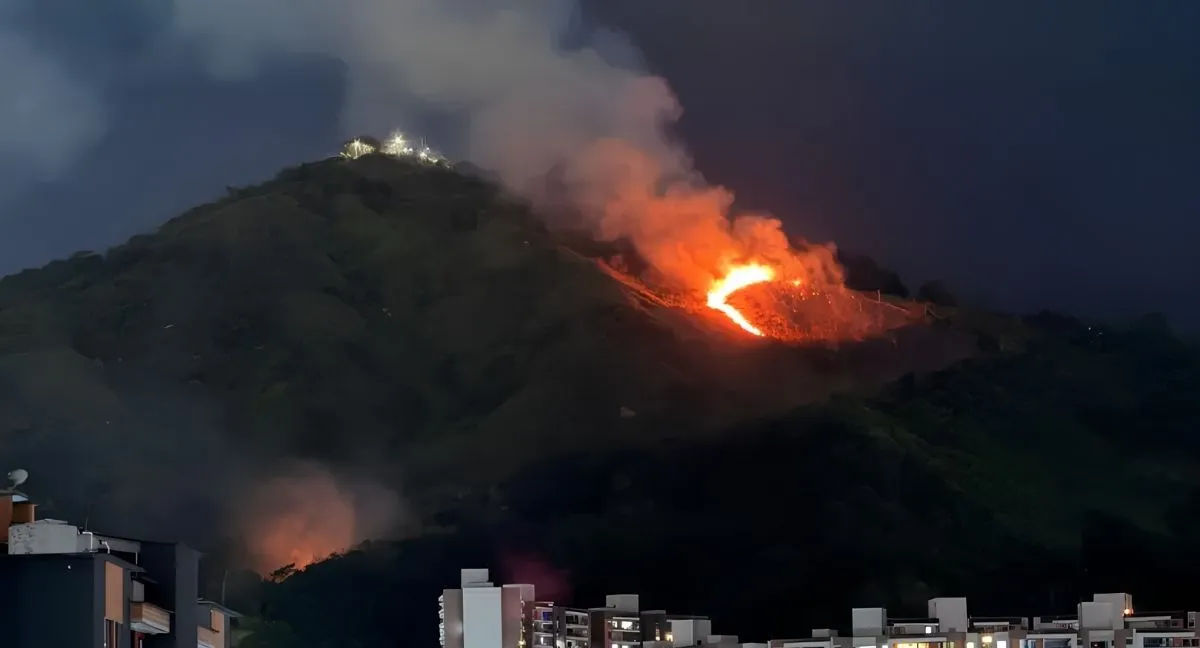 Incendios en Medellín Alerta en Medellín: varios incendios forestales se registran en distintos puntos de la ciudad