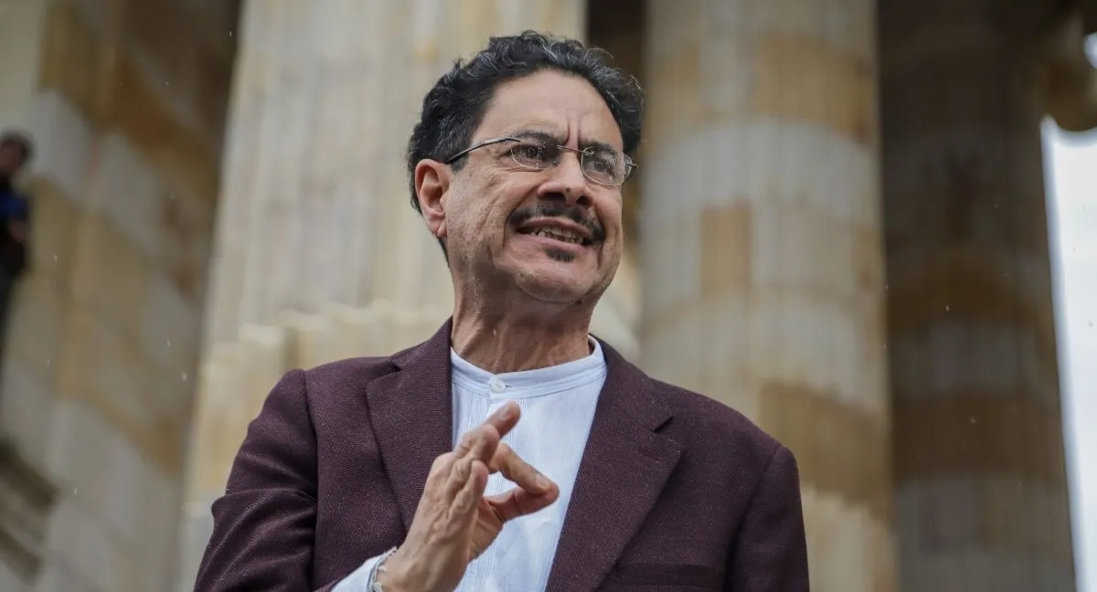 Iván Cepeda Iván Cepeda acusó al presidente electo De La Espriella de “fortalecer clanes mafiosos”