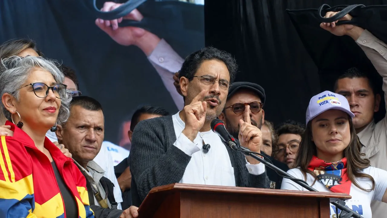 Iván Cepeda en su cierre de campaña para la segunda vuelta Cepeda apuesta por la remontada: así fue su discurso de cierre de campaña en Bogotá