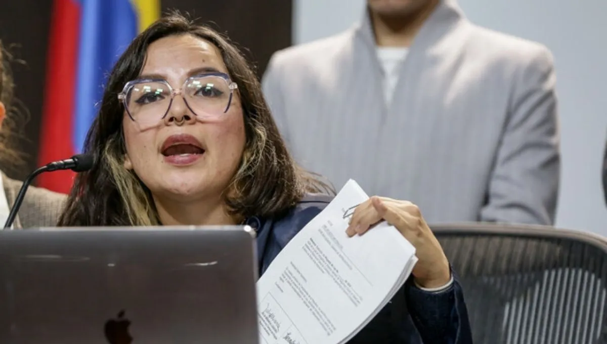 Jennifer Pedraza, senadora. Jennifer Pedraza se retiró de la posesión de De La Espriella y cuestionó la ceremonia