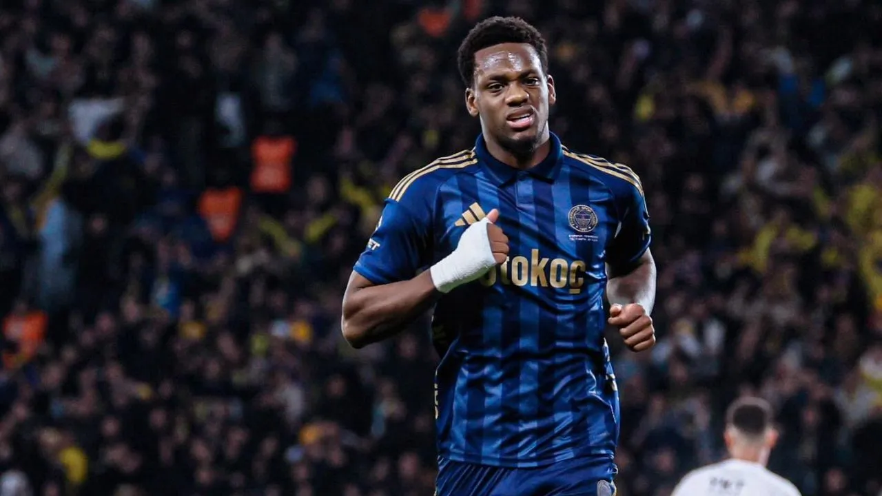 Un gigante de Europa sueña con Jhon Durán; activó conversaciones y se mete en la pelea