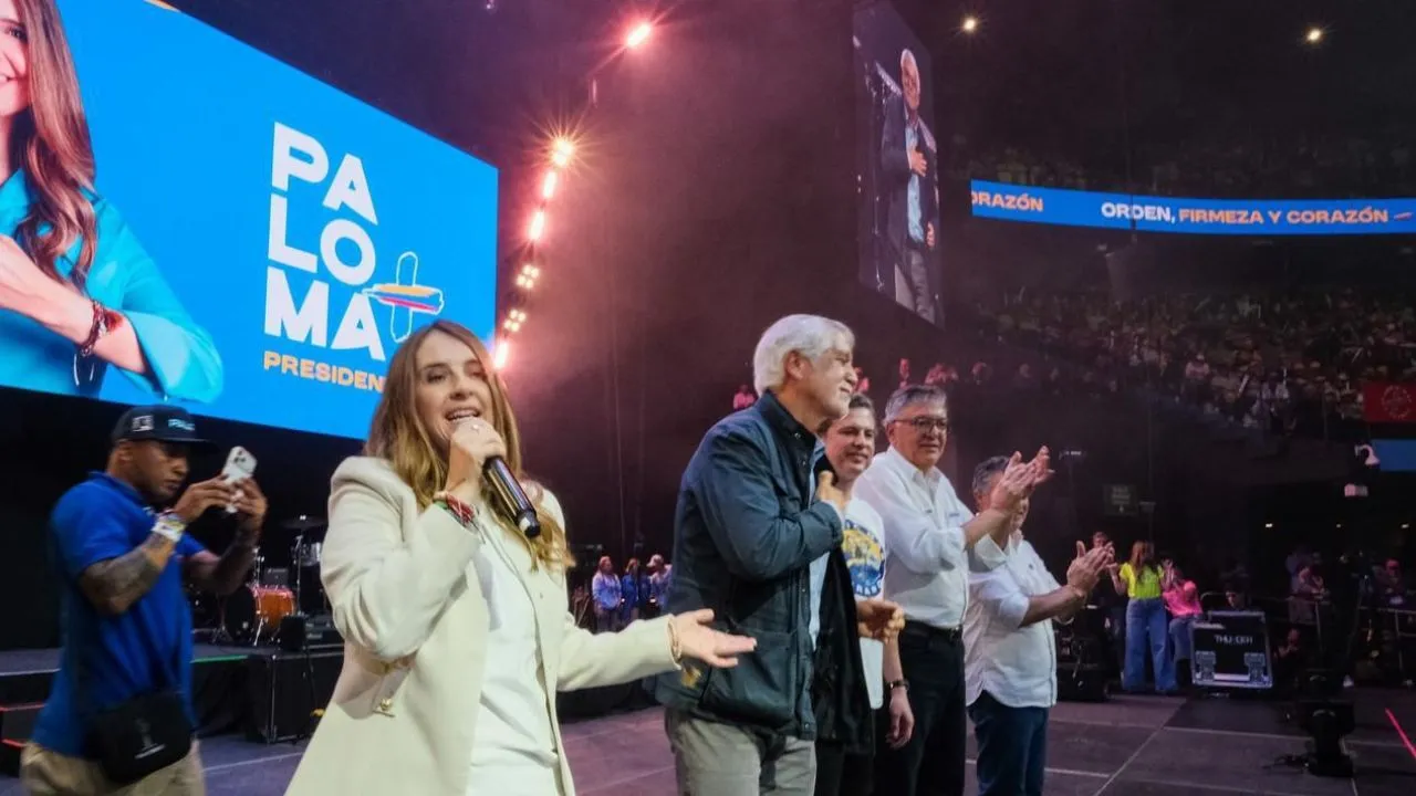 La candidata ha mostrado orgullosa los apoyos de todos los partidos políticos El poder político detrás de Paloma Valencia: ¿Por qué no le alcanzó?
