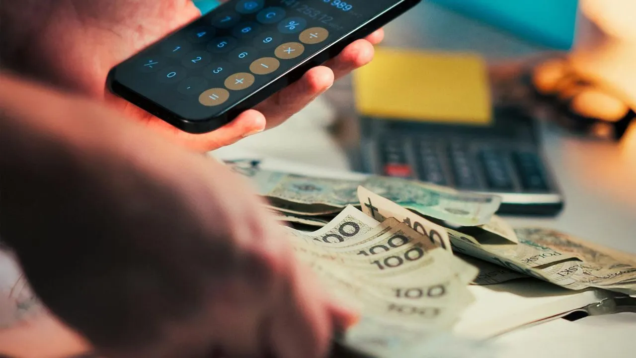 La DIAN entra en modo navideño: 14.000 comercios recibirán visita… y no precisamente de Papá Noel La DIAN entra en modo navideño: 14.000 comercios recibirán visita… y no precisamente de Papá Noel