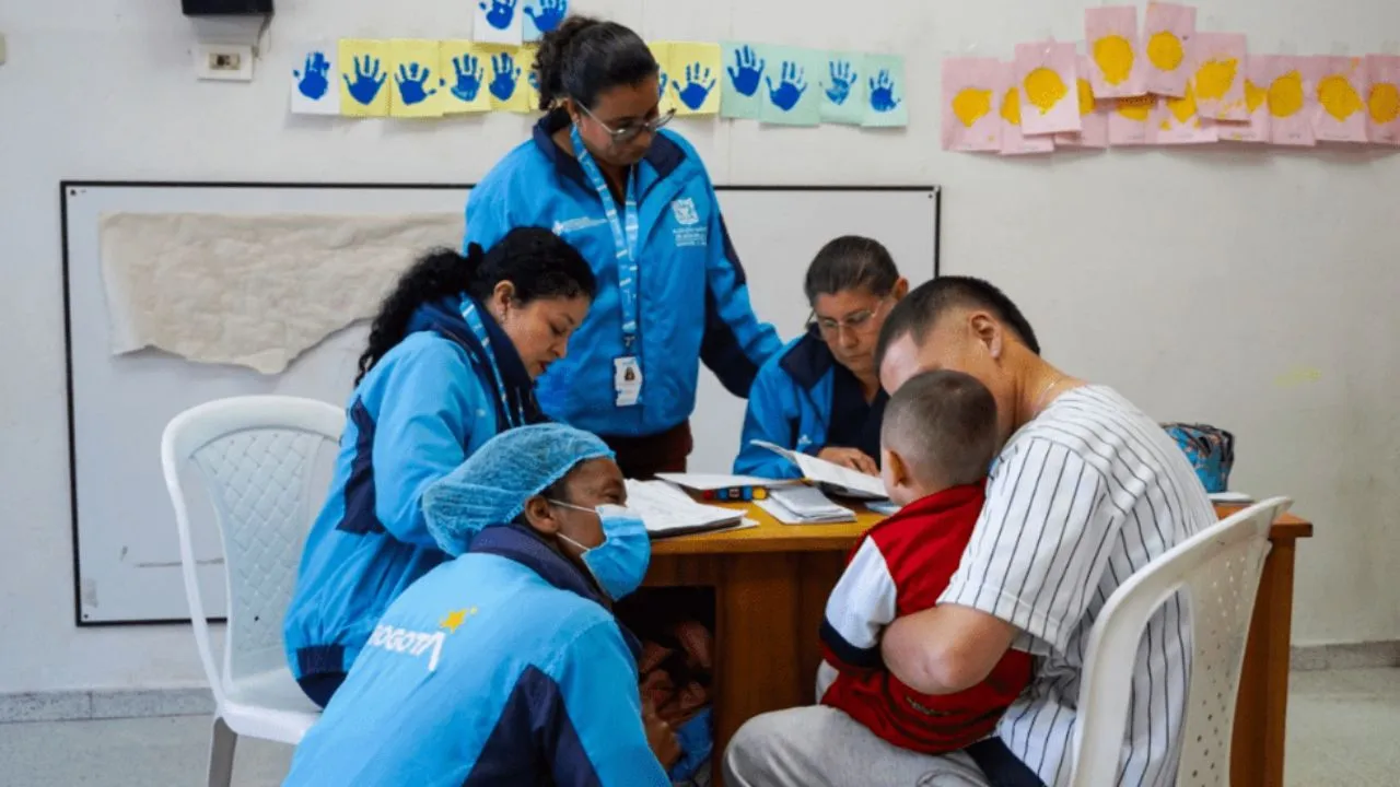 La vacunación continúa siendo la herramienta más efectiva para prevenir la influenza. ¿Para qué sirve la vacuna contra la influenza? Pico respiratorio 'amenaza' a Bogotá