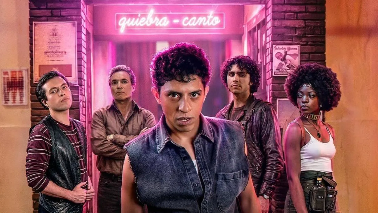 Martín Salcedo tendrá su propia microserie tras el éxito de La primera vez en Netflix Netflix lanza microserie: Salcedo salta de La primera vez a su propia historia