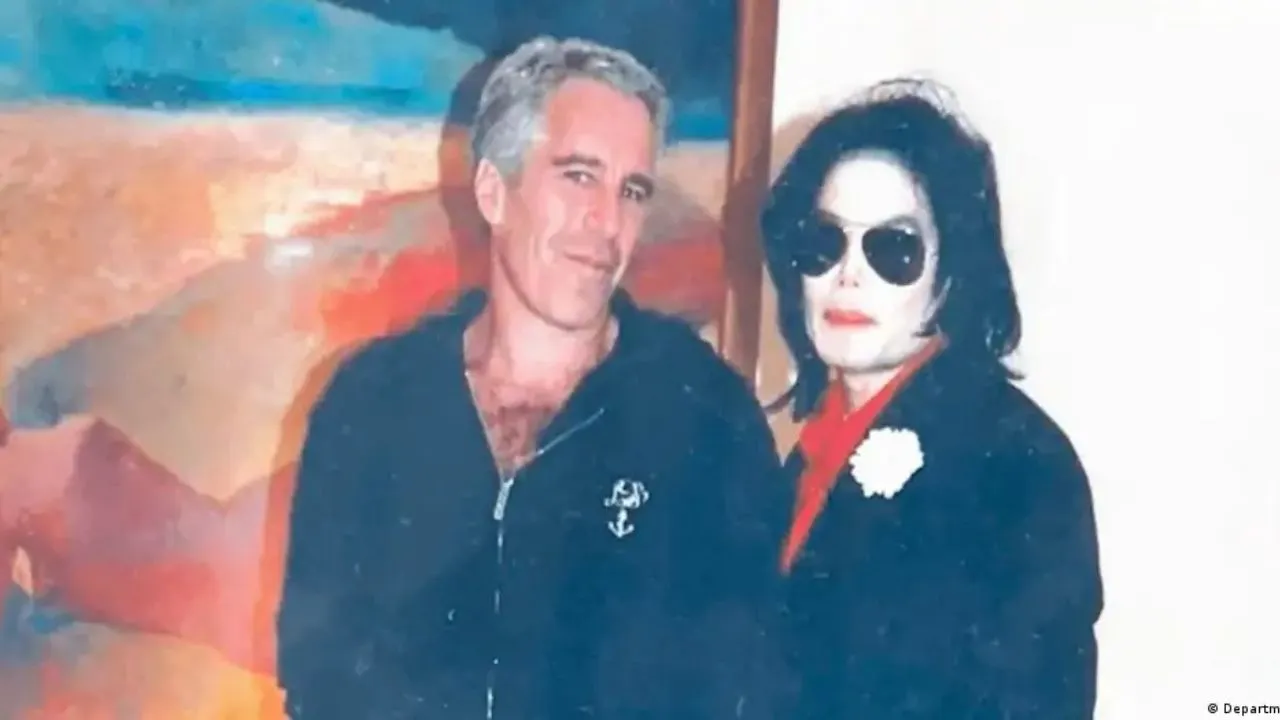 Crecen acusaciones de encubrimiento por documentos censurados del caso Epstein