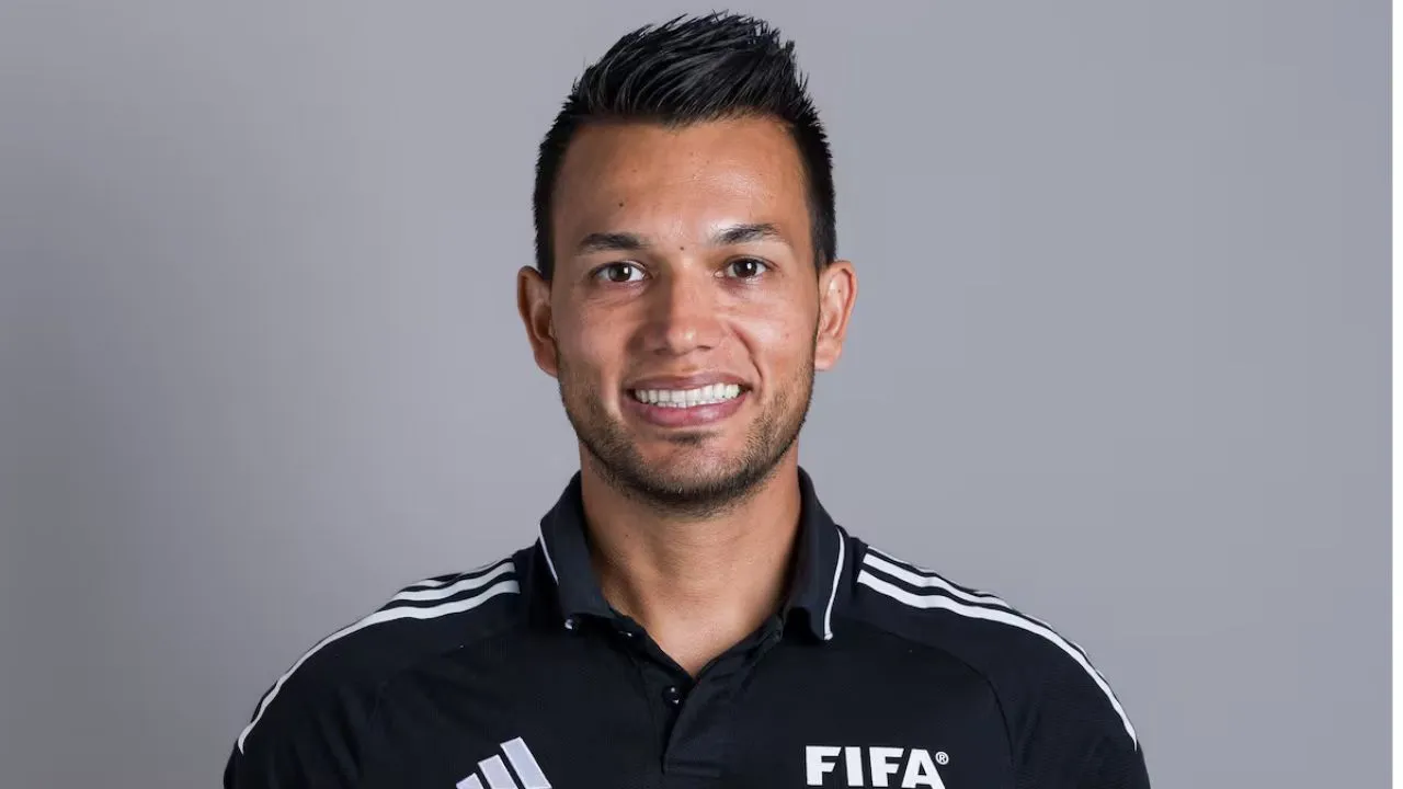 Nicolás Gallo Colombia sí estará en la final del Mundial: él es Nicolás Gallo, el AVAR de España vs. Argentina